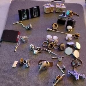 Elegant Men's Cufflinks/Tie PinsBreast Pins etc Set - Black/ Silver/Gold